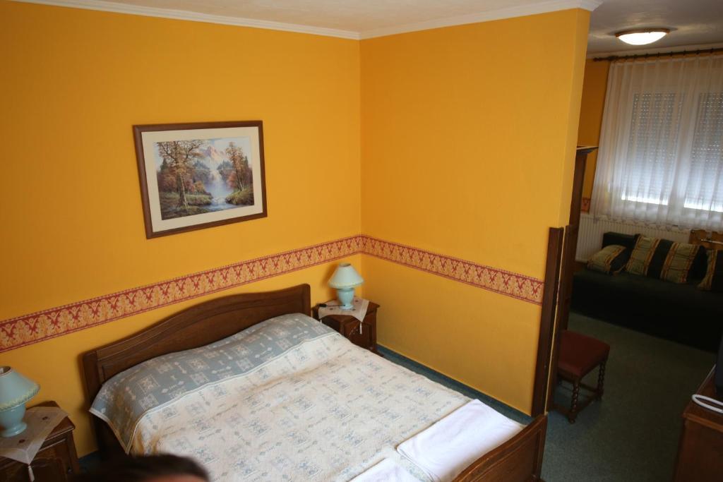 Hotel Fenyves Fogado Szurdokpüspöki Zimmer foto